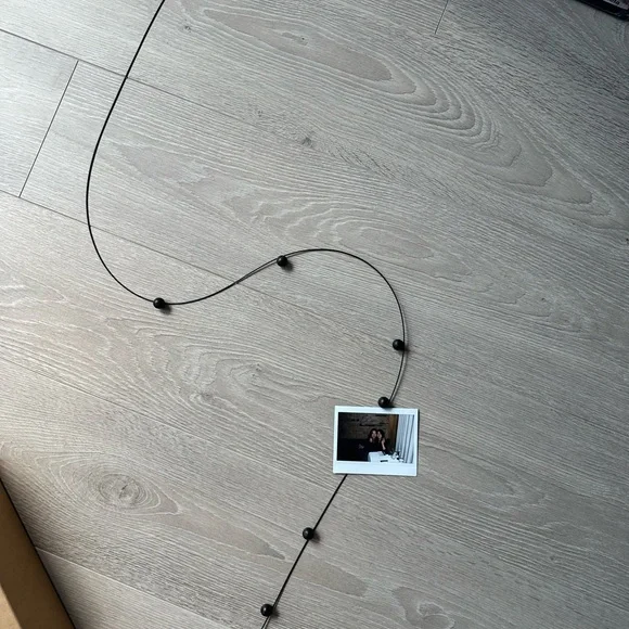 Weighted Magnetic Photo Clip String - Picture 3 of 3